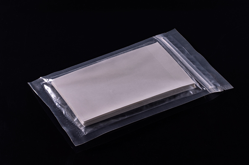 PC1058-(2)-PP-film-for-PCR-plate-with-glue